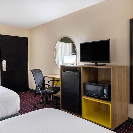 Days Inn By Wyndham Мерфи Номер фото